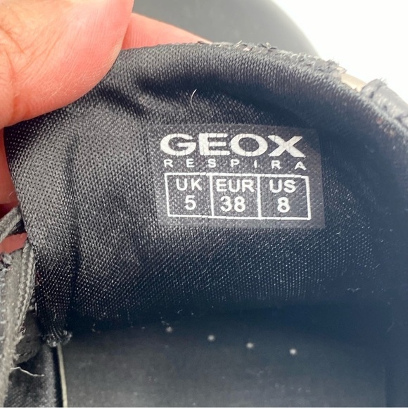 Women’s GEOX Respira Leather Black Sneakers - White Soles- US:8 EU:38 Pre-Loved - Picture 12 of 16
